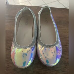 Metallic shiny ballet type flats.